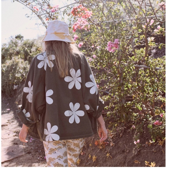 The Great Commodore Jacket - Army with Daisy - Picture 3 of 11